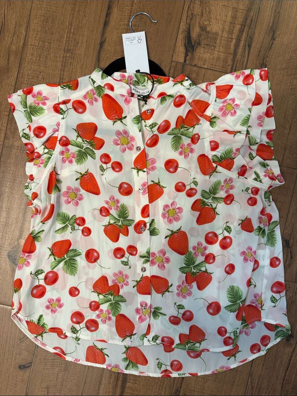 NWT Rose & Olive White Strawberry & Cherry Ruffle Sleeve Button Front Top M